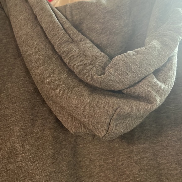 ❤️Love MOSCHINO Oversized Heart Pixel Hoodie - Picture 12 of 15